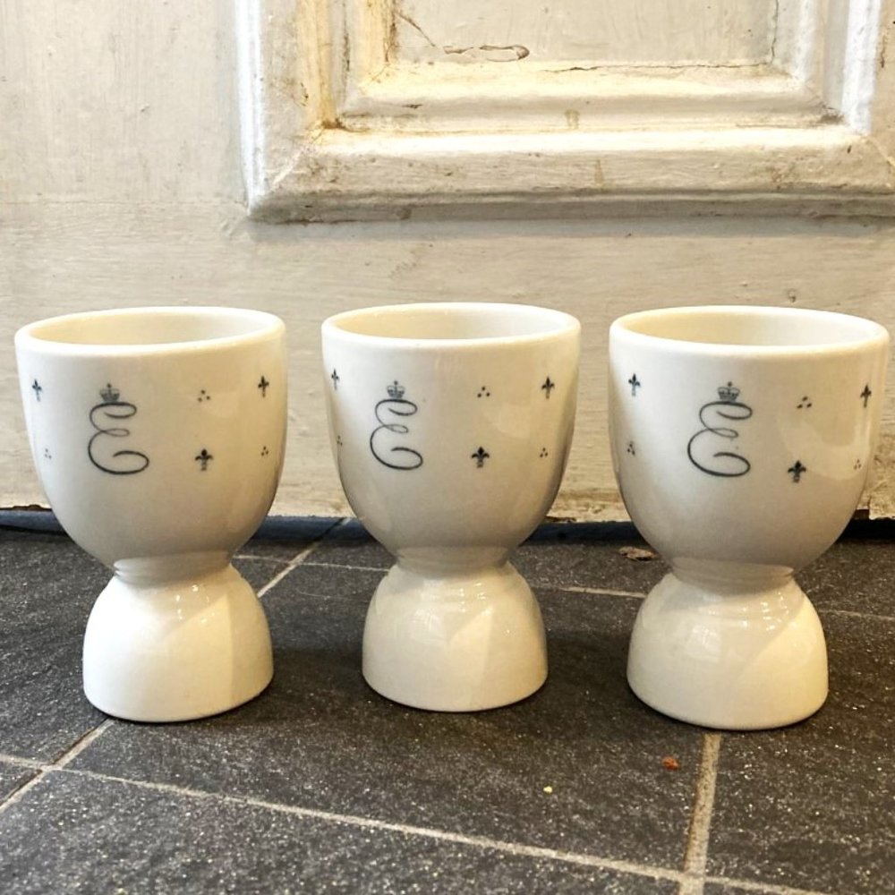 Rare midcentury eggcups from Montreal's Queen Elizabeth Hotel - set of 3